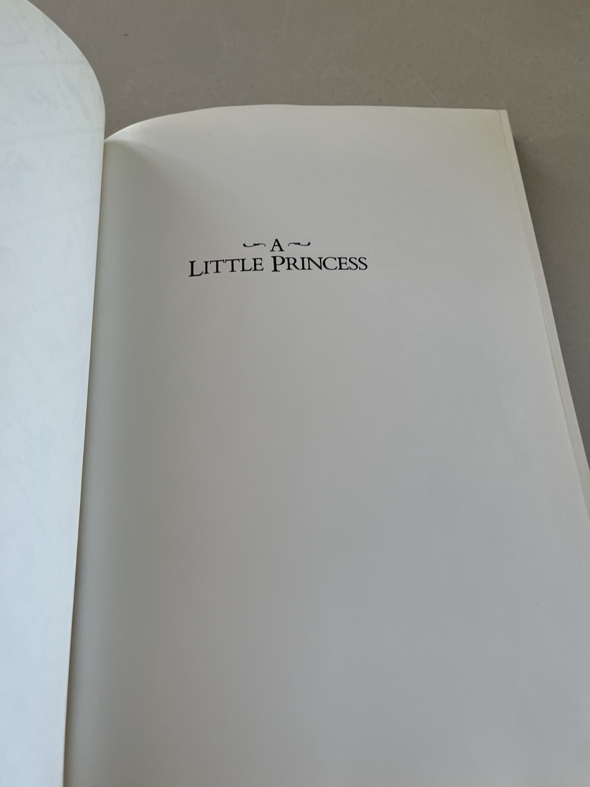 “A Little Princess” Frances Hodgson Burnett Illus: Graham Rust, Hardcover W/DJ