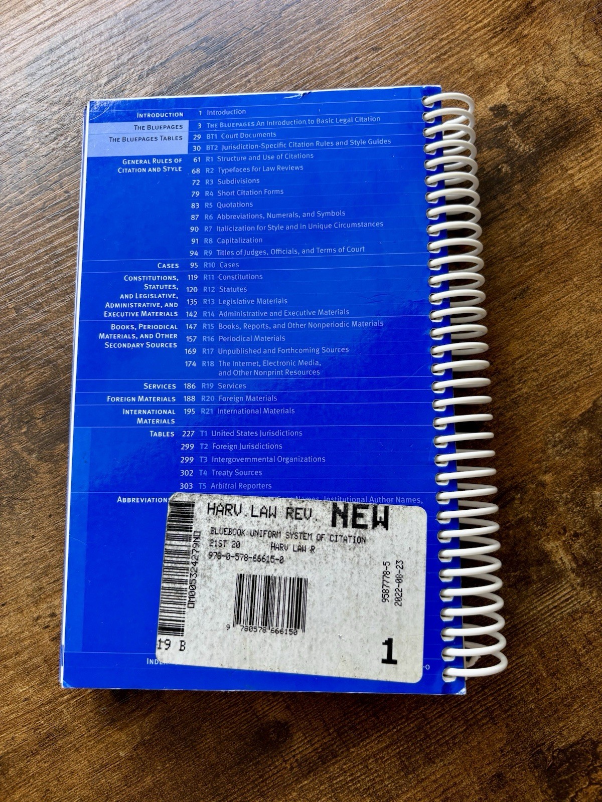 Bluebook : A Uniform System of Citation by Columbia Law Review (2020, Trade…