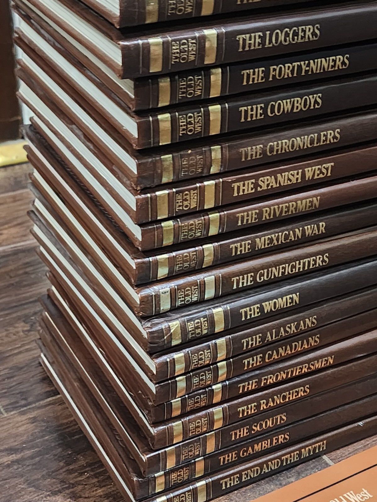 COMPLETE SET OF 26- Time Life The Old West Leatherette Hardcover + GUIDE