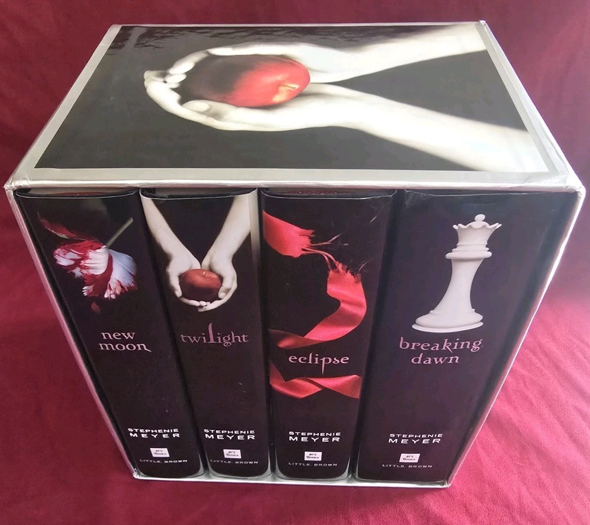 The Twilight Saga Ser.: The Twilight Saga Complete Collection by Stephenie Meyer