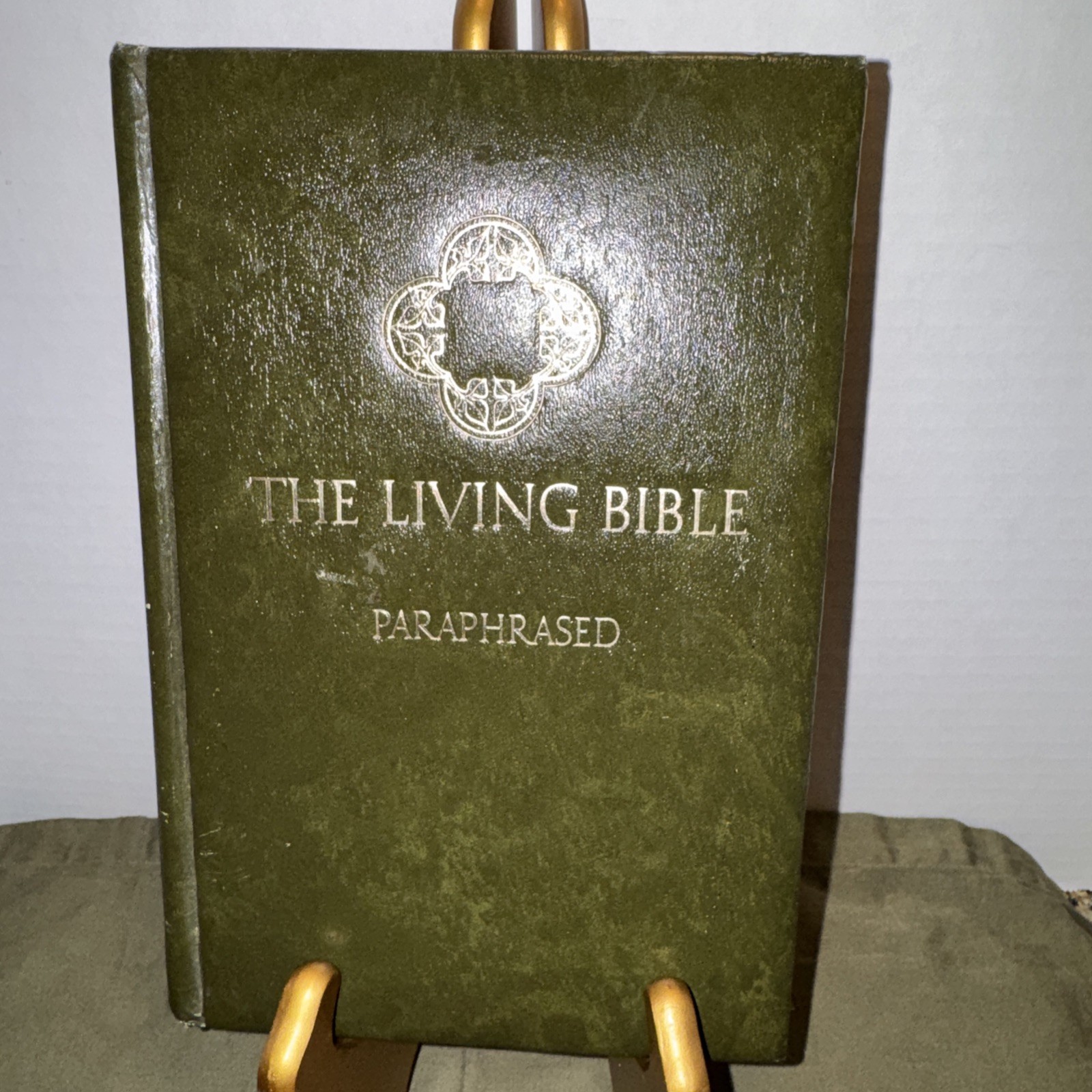 The Living Bible Paraphrased TYNDALE (1971, Hardcover) Dark Green 1st Edition