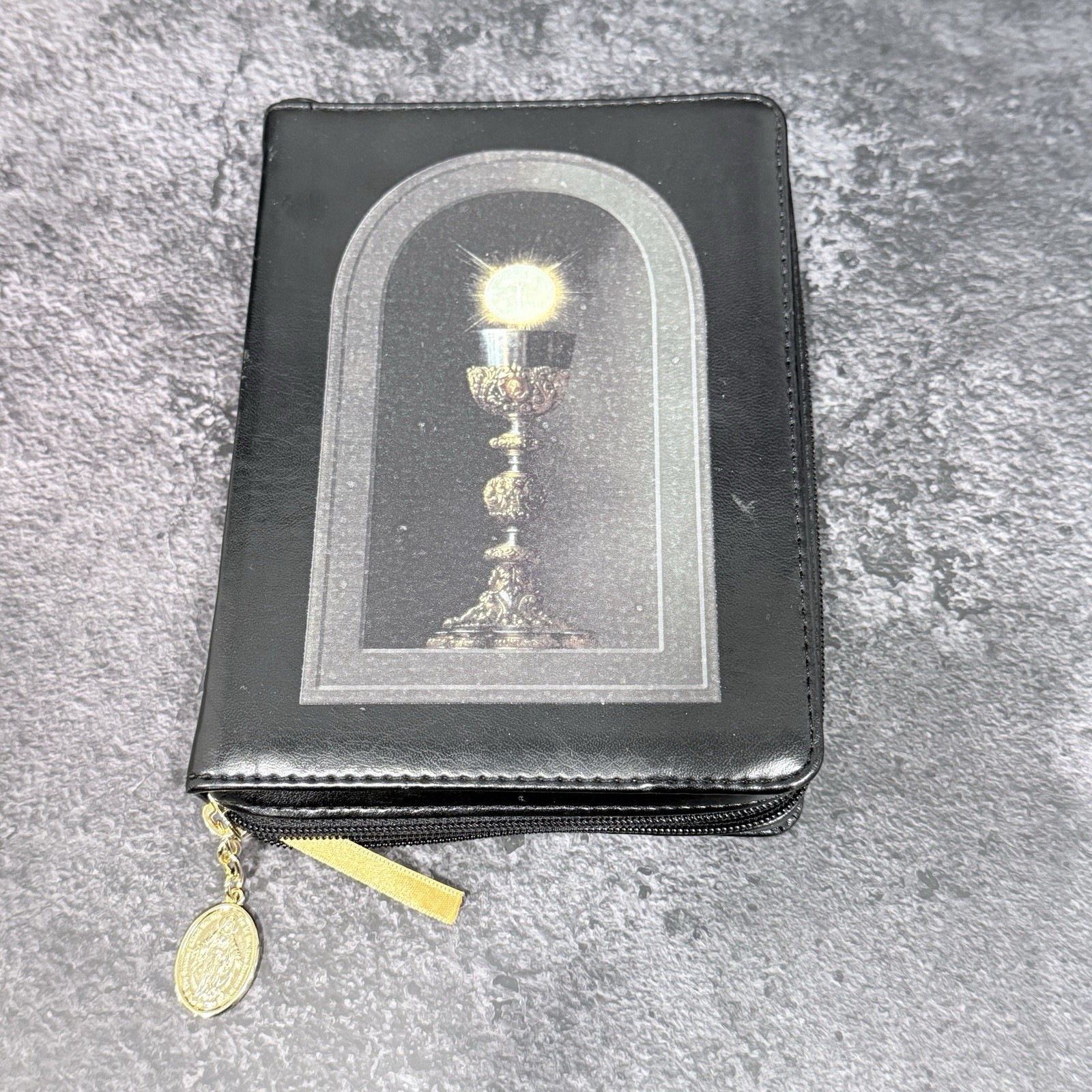 Oxford Holy Bible Revised NAB Leather Zipper Gold Gilded Pages