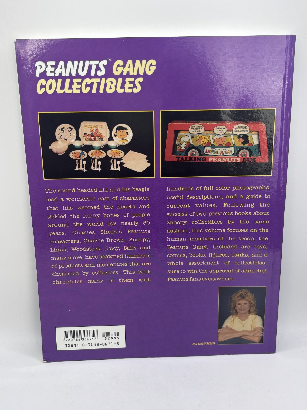 Schiffer Snoopy Peanuts Gang Collectibles Book Price Guide 8.5″x11″ 159 pages