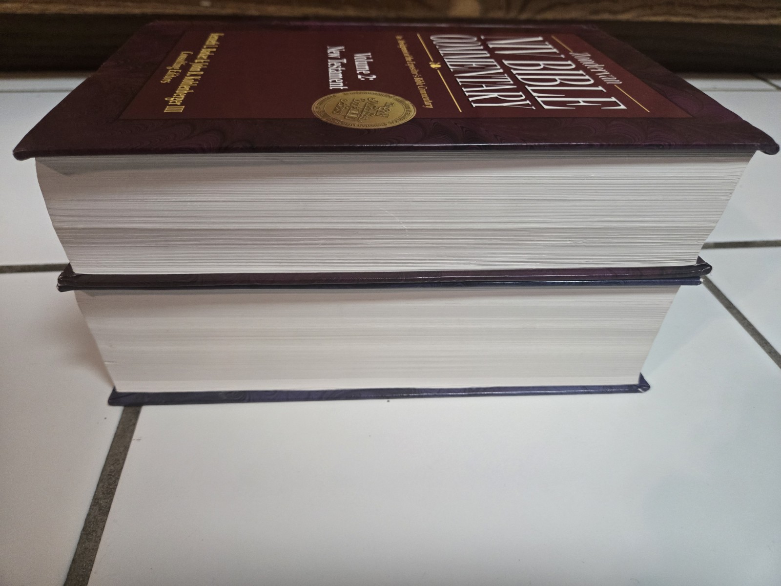 The Zondervan NIV Bible Commentary 2 Volumes Barker Kohlenberger 1994 Hardcover