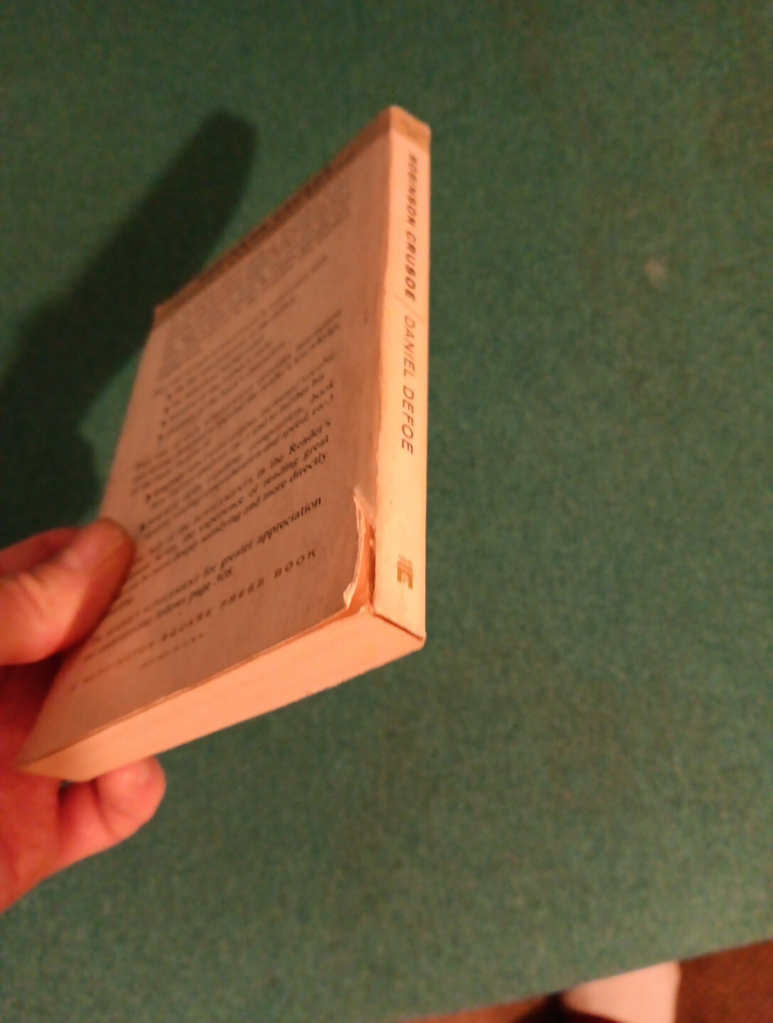 ROBINSON CRUSOE-Daniel Defoe- Washington Square Press- 3rd printing- 1968