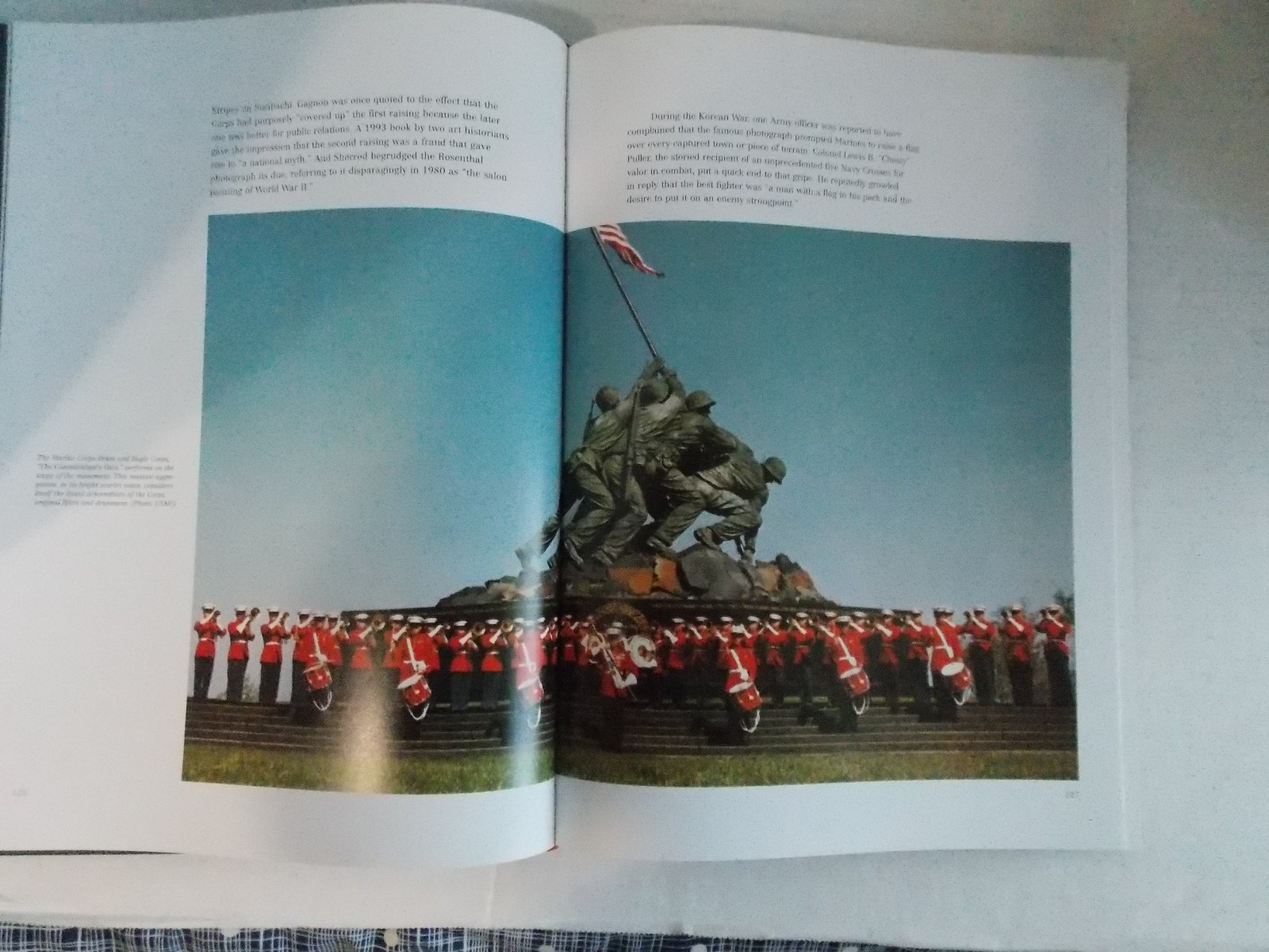 THE MARINES Marine Corps Heritage Foundation ILLUSTRATED BOOK 2012LARGE