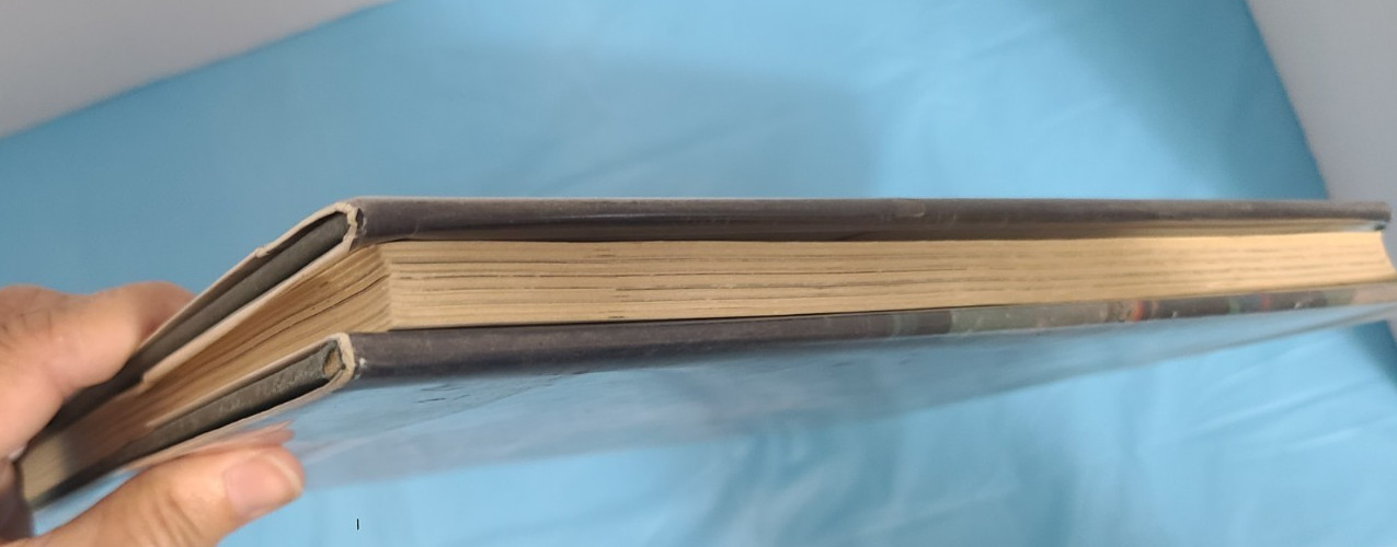Japanese Crafts by John Lowe (HB/DJ/Ex Library) Copyright 1983