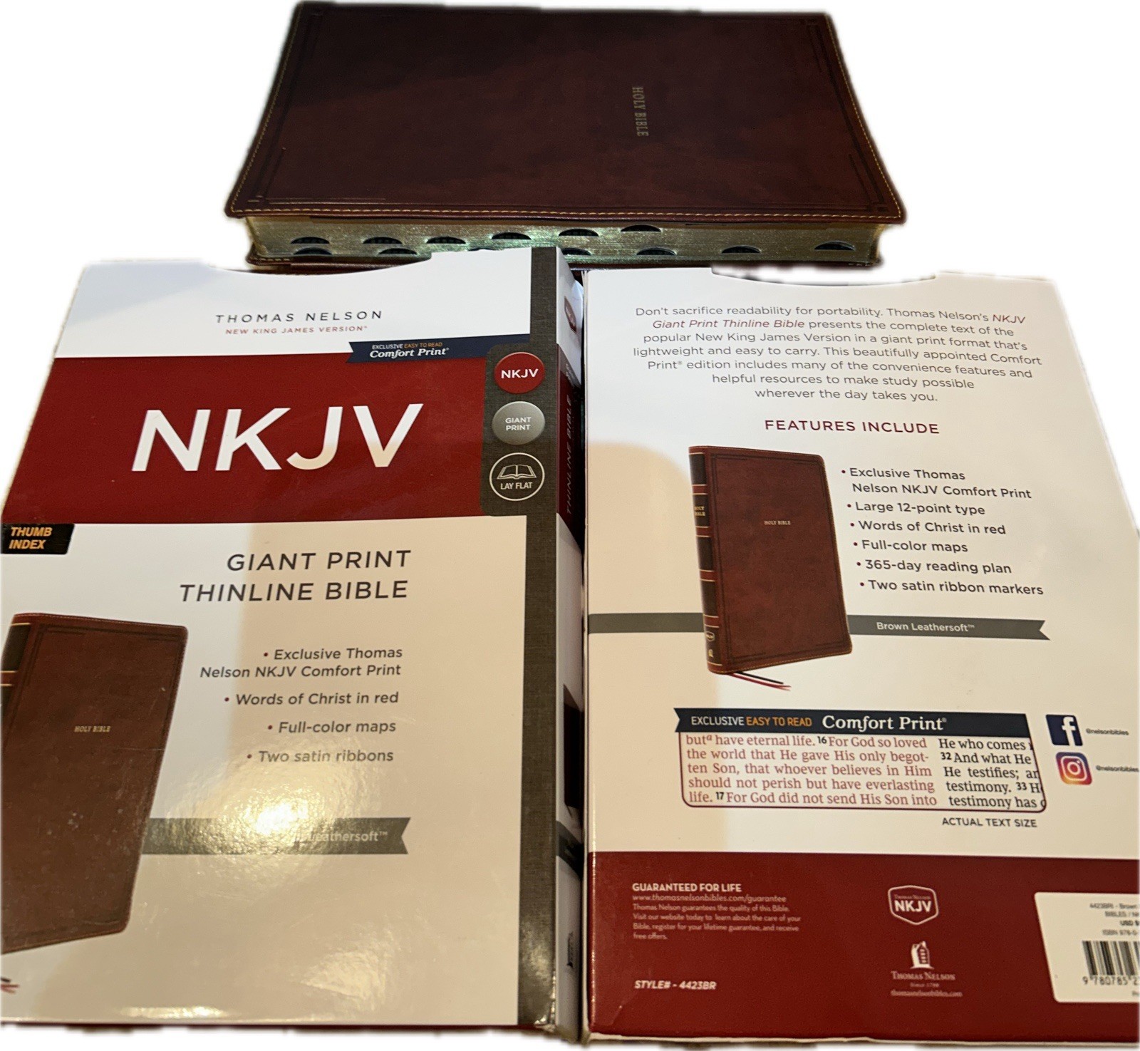 NKJV GIANT PRINT(12pt) MAGNETIC CLOSURE INDEXED Thinline Brown Leathersoft Bible