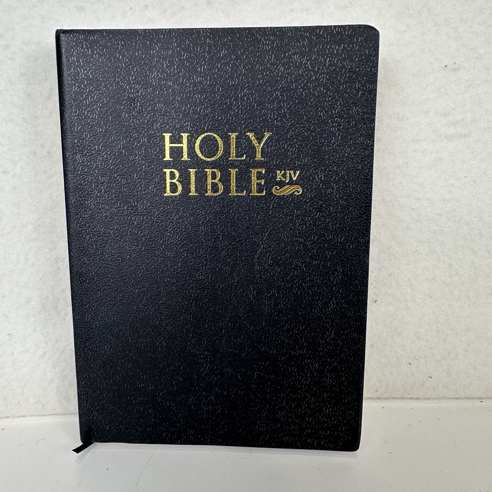 Holy Bible KJV Old And New Testaments Book Small 7.5 x 5.3 in Black Cover