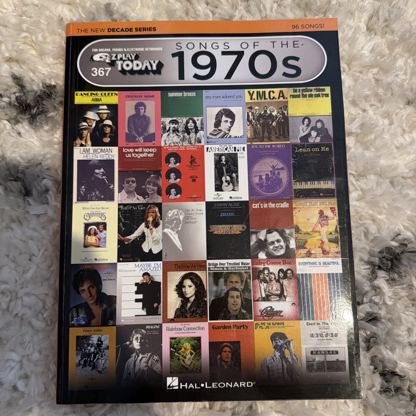 Songs of the 1970s – The New Decade Series: E-Z Play Today Volume 367 (Paperback