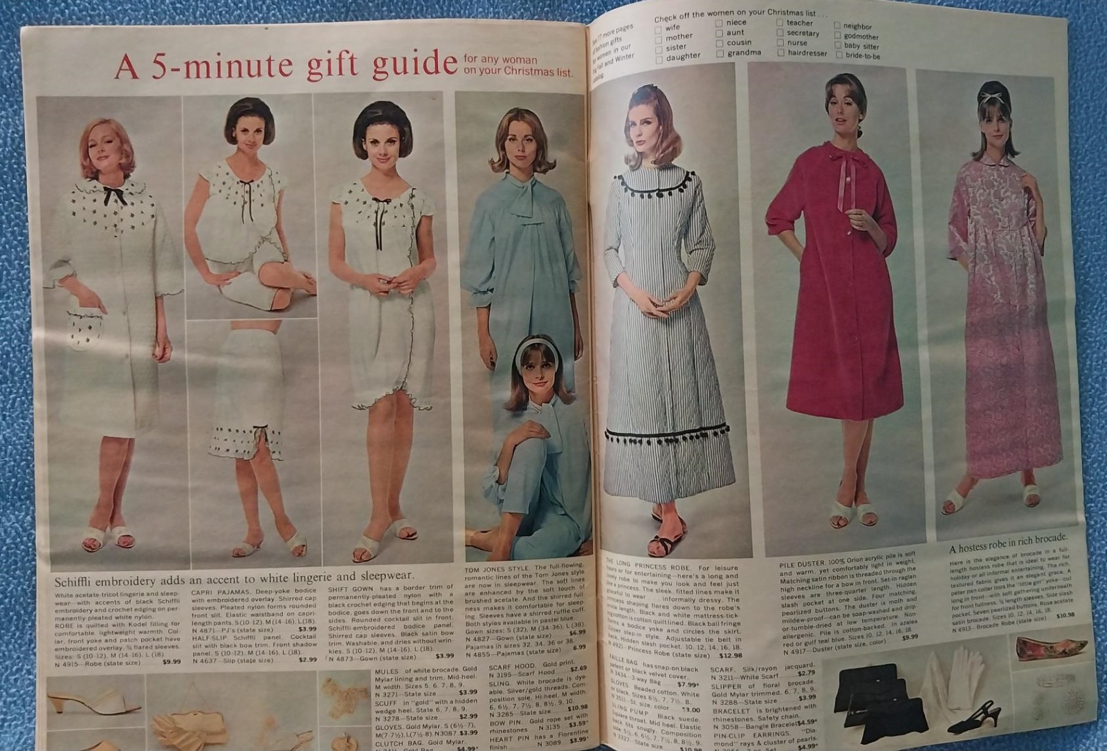 1964 Popular Club Plan Christmas Catalog – 58 pages of toys – clothes housewares