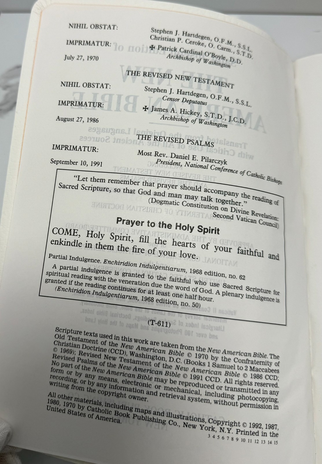 New American Bible White Leatherette Cover – Good Condition – 1991 Revised Psalm