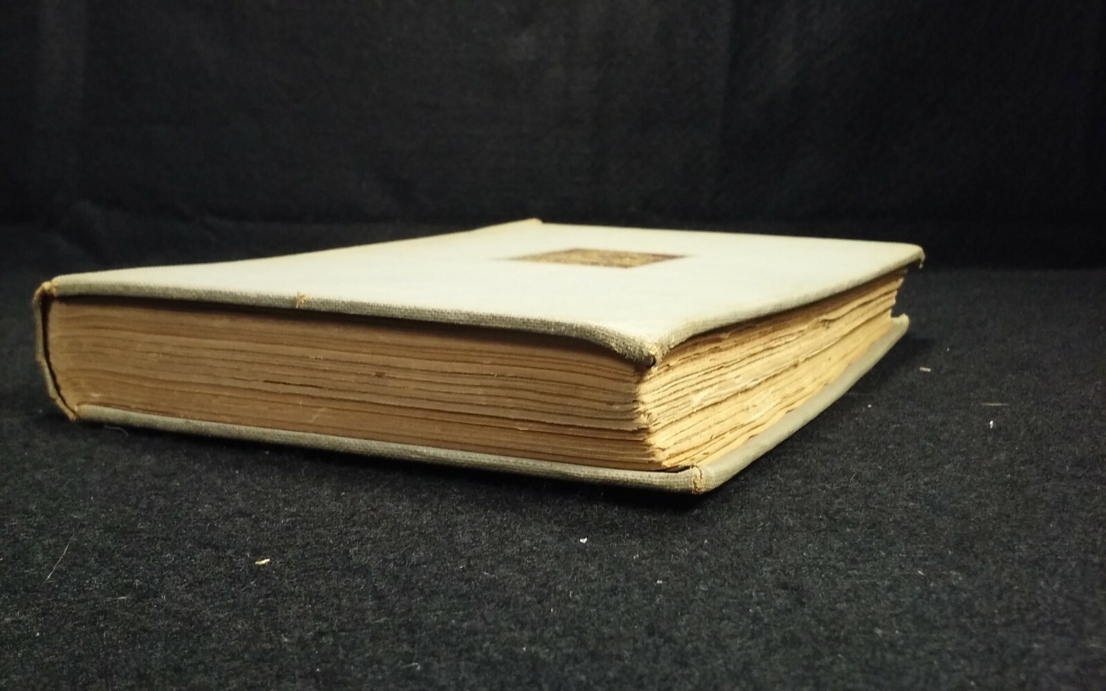 Daniel Defoe ROBINSON CRUSOE 1945 Hard Cover Book Doubleday 397 Pages