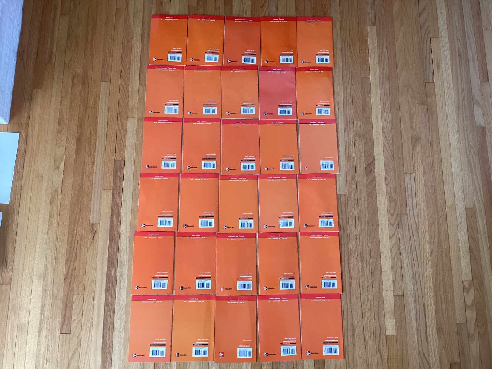MCGRAW HILL WONDERS LEVELED READERS / GRADE 5 / APPROACHING / 30 BOOKS