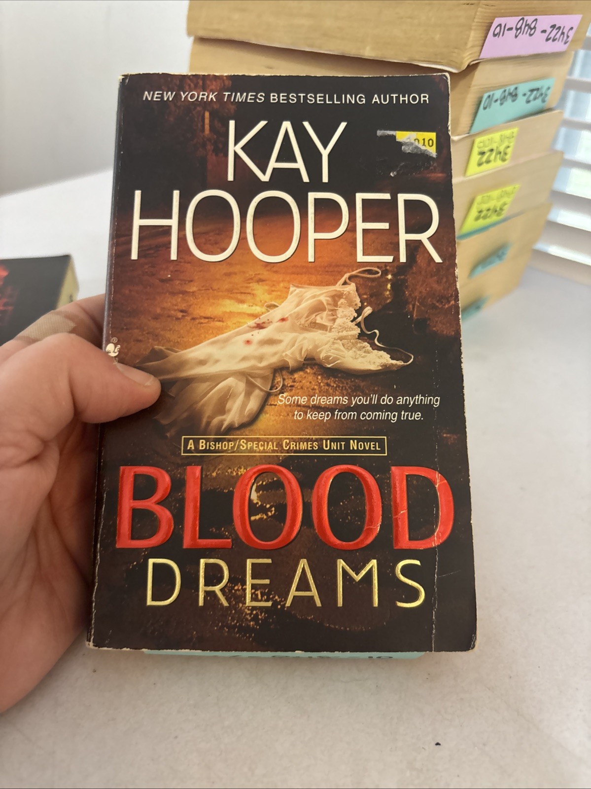 Lot of 10 – Kay Hooper – Mass paperback books – Free Shipping