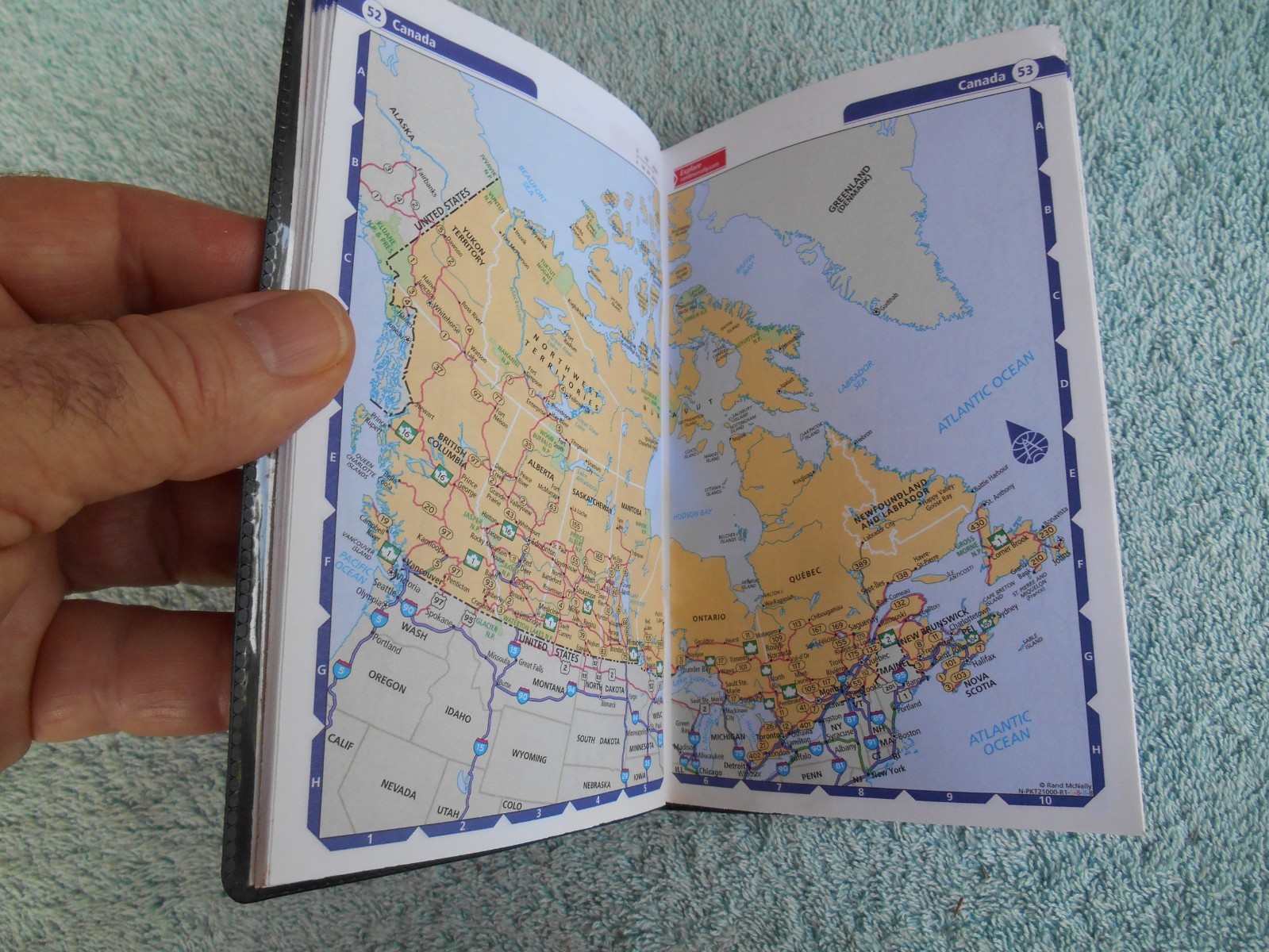 VINTAGE Rand Mcnally POCKET SIZE THE ROAD ATLAS. 64 PAGES. MORGAN & MORGAN.