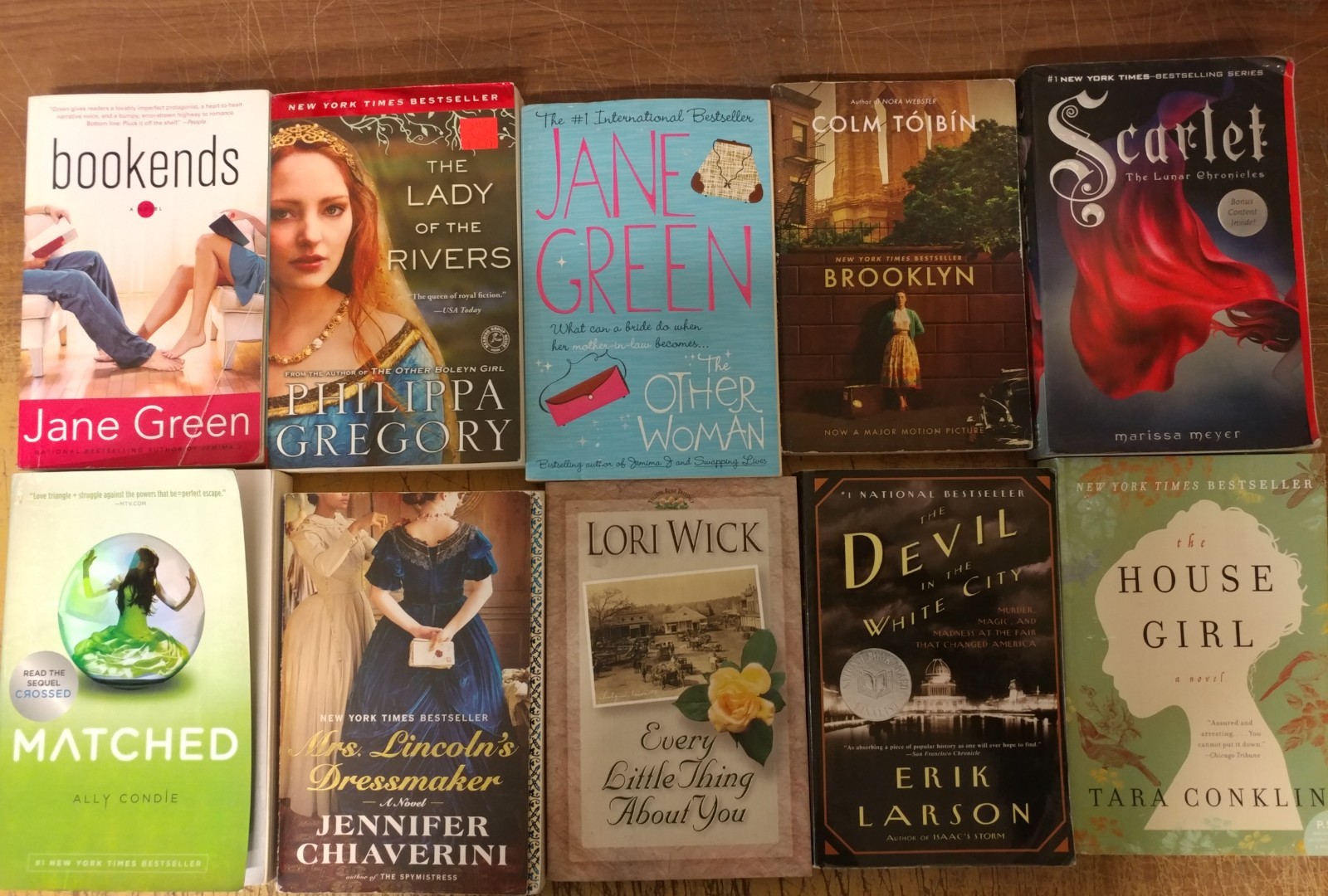 Lot of 100 Large Trade Literature Fiction Paperback BestSeller UNSORTED Mix Book