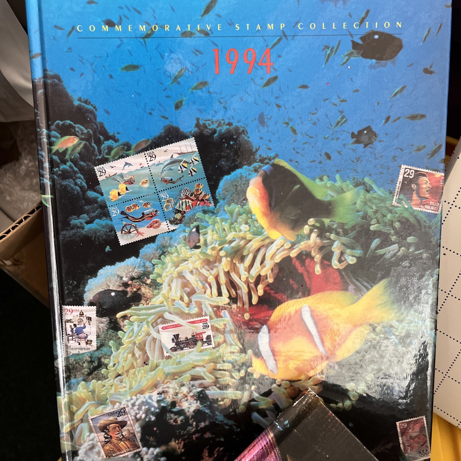 lot 8 stamp postal yearbook , 1994-2000-2017-2018-2019-2021- 2022-2023