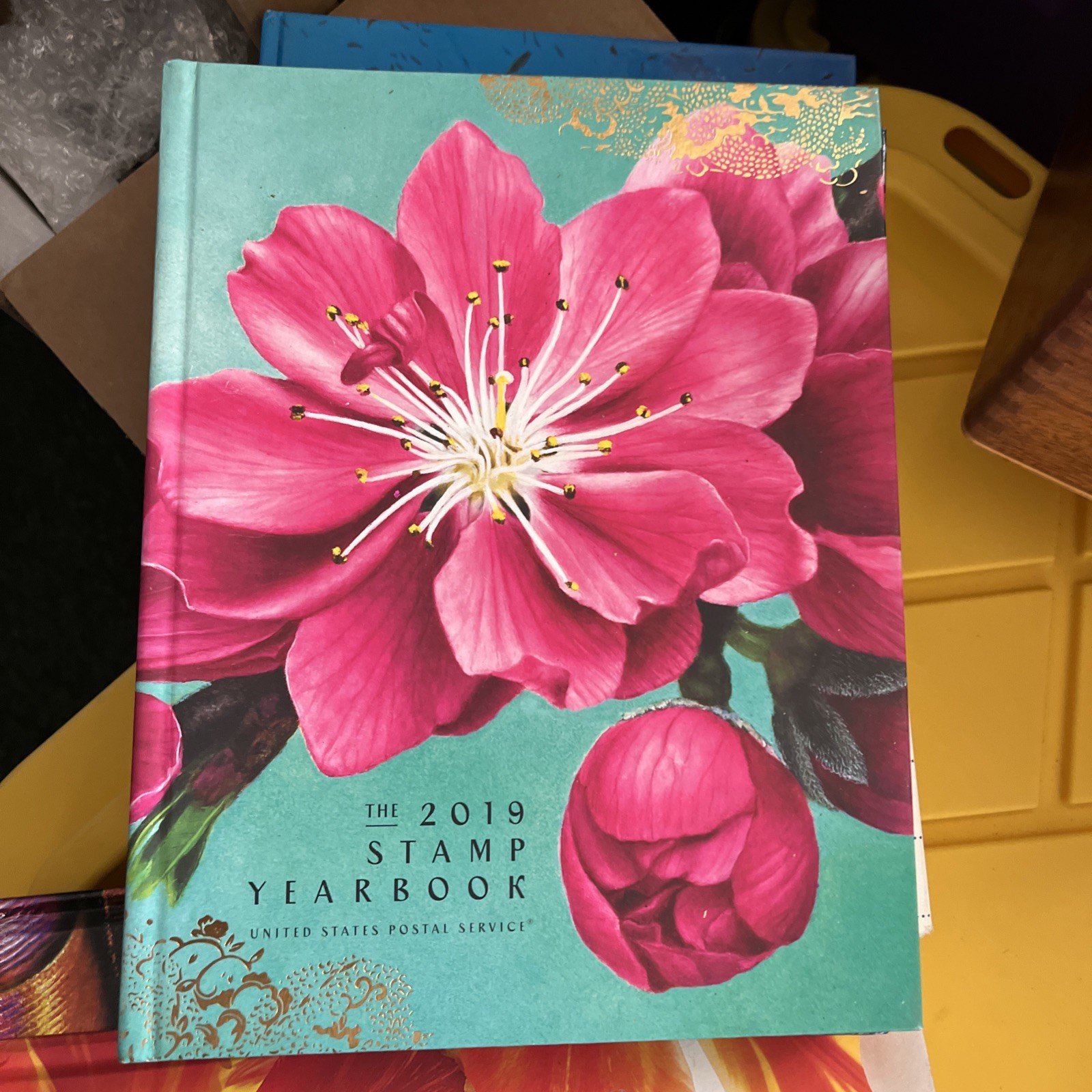 lot 8 stamp postal yearbook , 1994-2000-2017-2018-2019-2021- 2022-2023