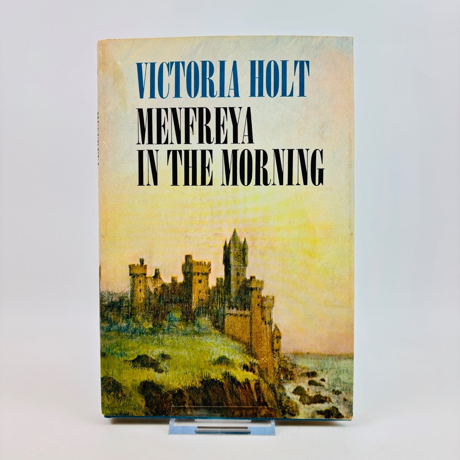 Menfreya in the Morning Victoria Holt 1966 Gothic Romance Book Club Edition