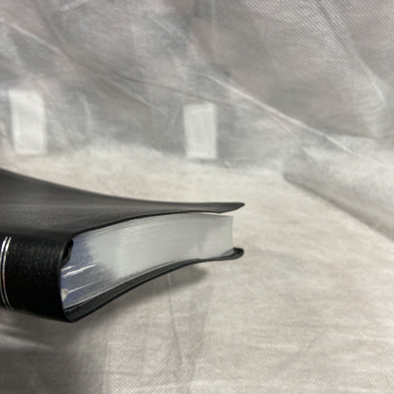 NRSV, Thinline Bible, Bonded Leather, by Zondervan- Perfect Condition!👍👍