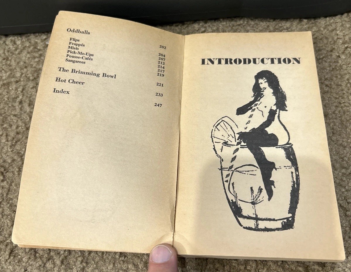 Vintage Playboy’s Bar Guide 1971 1st Edition Softcover Book 254 Pages