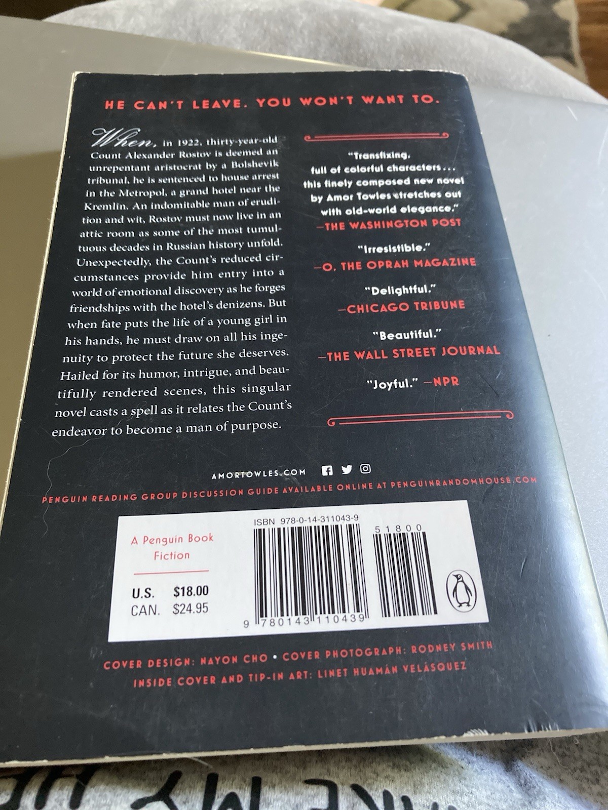 Gentleman in Moscow : A Novel by Amor Towles (2019, Trade Paperback)-Very Good