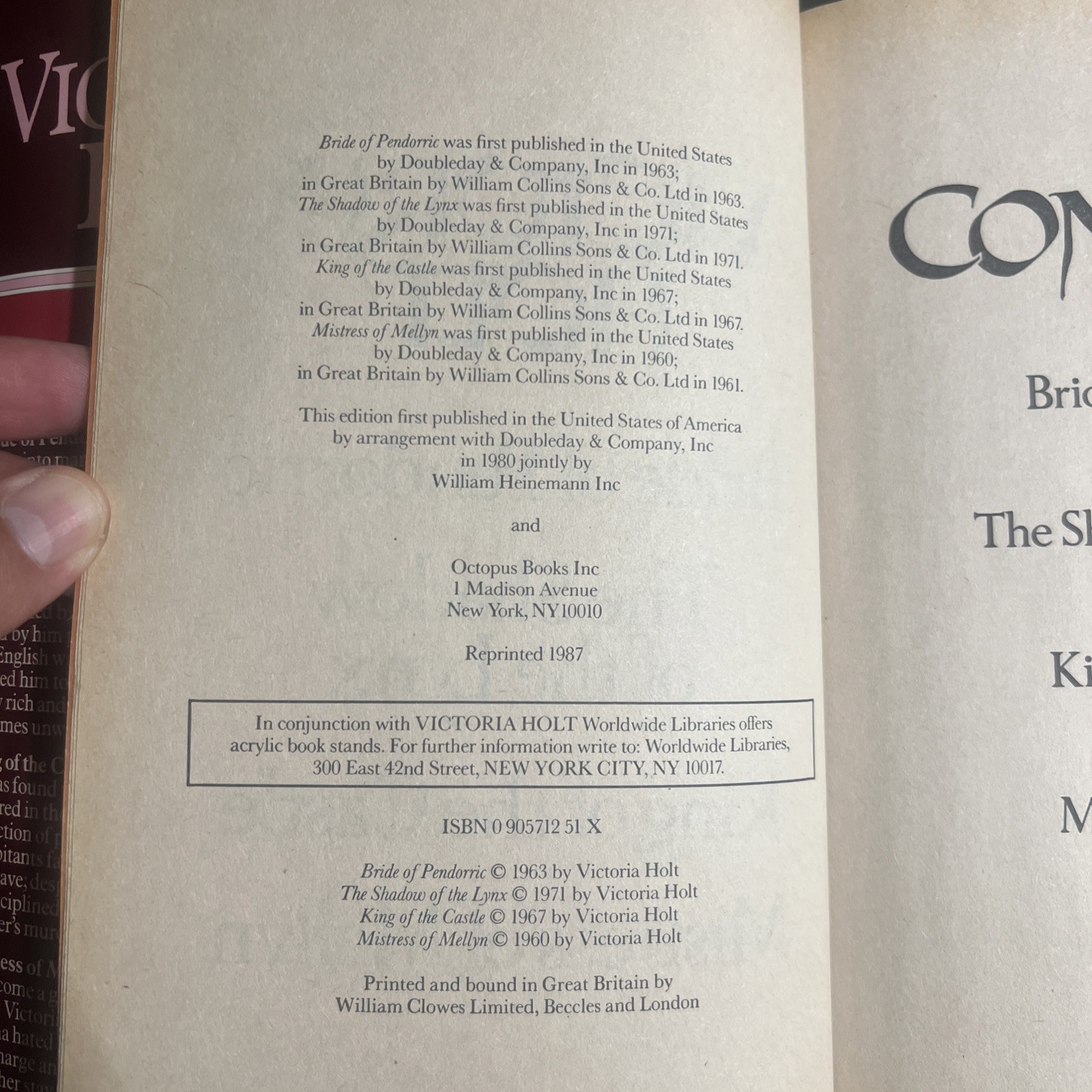 Victoria Holt 1987 HCDJ; 4 Books in 1 Historical Gothic Romances BCE Good