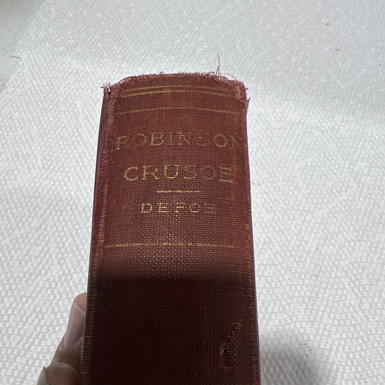 Robinson Crusoe Library Book By Defoe B1