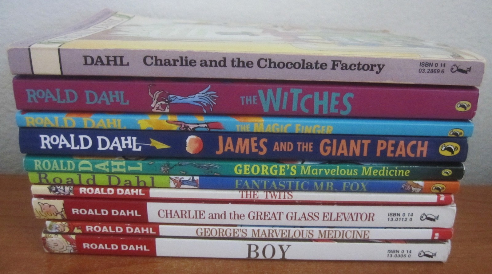 LOT OF 9 ROALD DAHL BOOKS: CHARLIE, TWITS, WITCHES, MAGIC FINGER