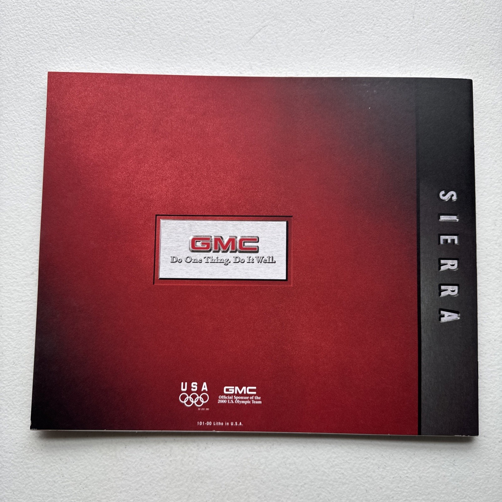 Vintage 2000 GMC Sierra Sales Dealer Brochure Catalog