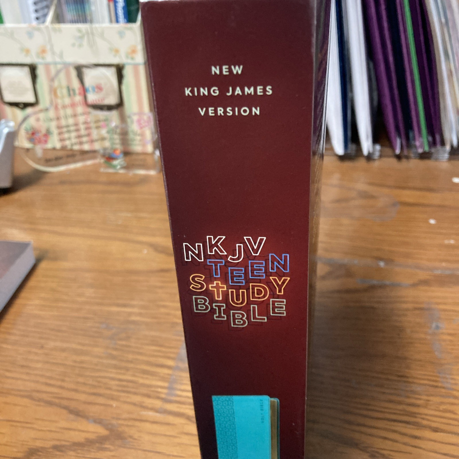 NKJV, Teen Study Bible, Leathersoft, Teal, Comfort Print NIB