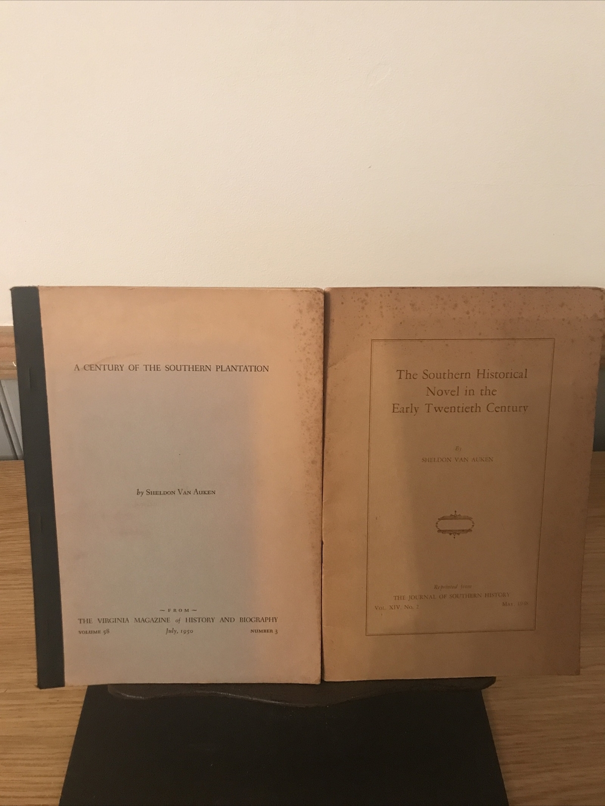 2 Paperbacks By Sheldon Van Auken A Century Of The Southern Plantation Vol XIV