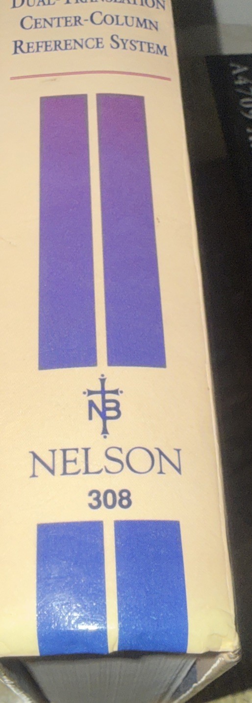 Holy Bible King James Version – New King James Version Parallel Reference