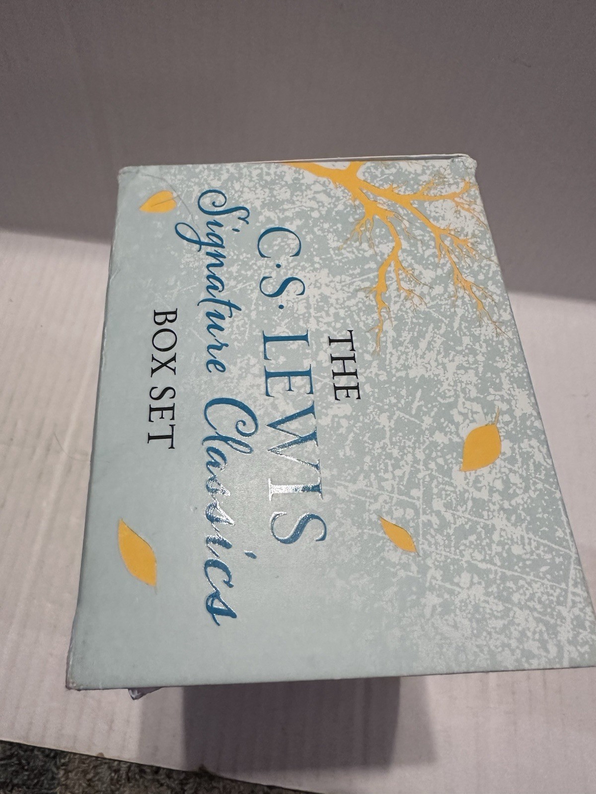 The C. S. Lewis Signature Classics Set 8 Book Box Set & Journal – Never read