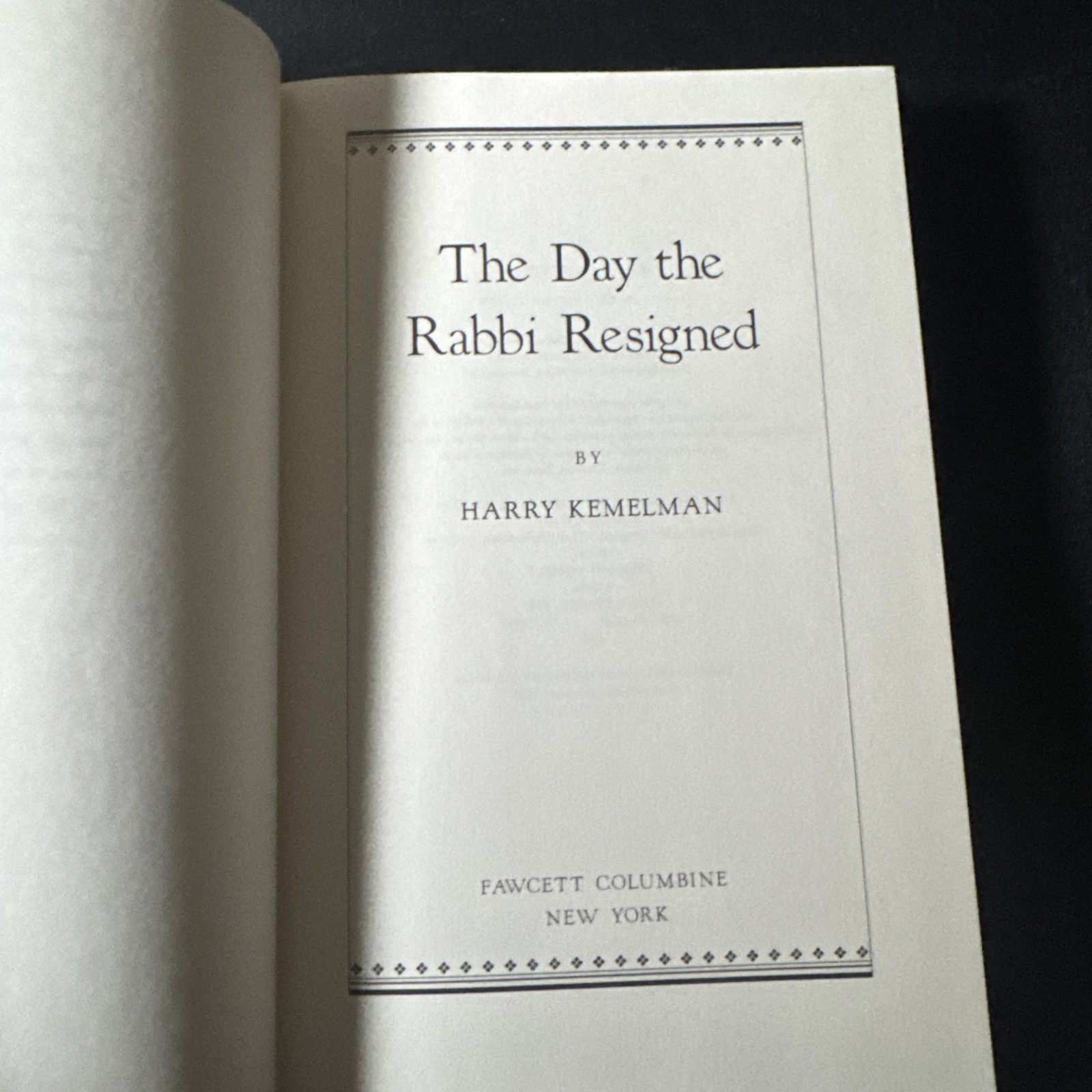 Day the Rabbi Resigned by Harry Kemelman (1992, Hardcover)