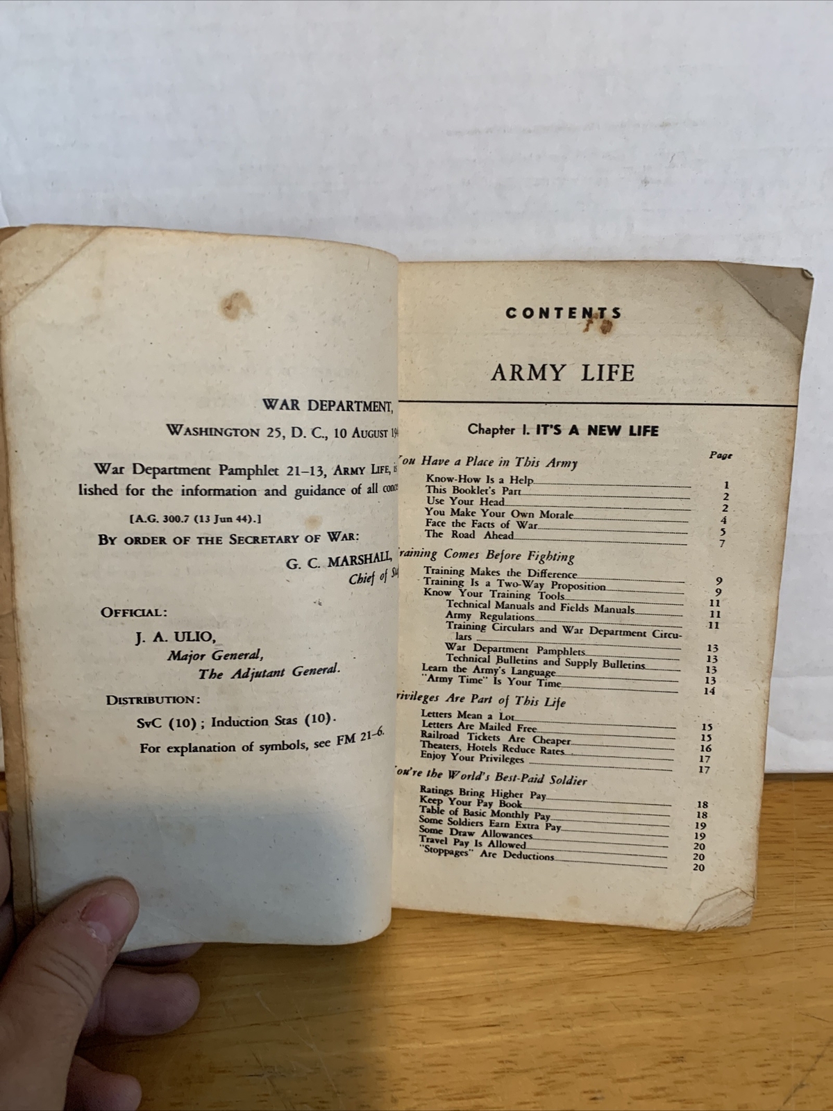 1944 ARMY LIFE War Department Pamphlet 21-13 illustrated 182 pages Free Shipping
