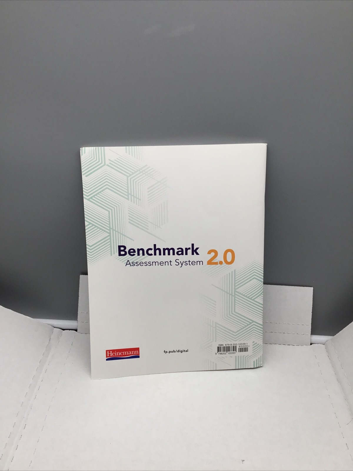Benchmark 2.0 Assessment Guide – Grades K-8 & Levels A-Z VERY GOOD