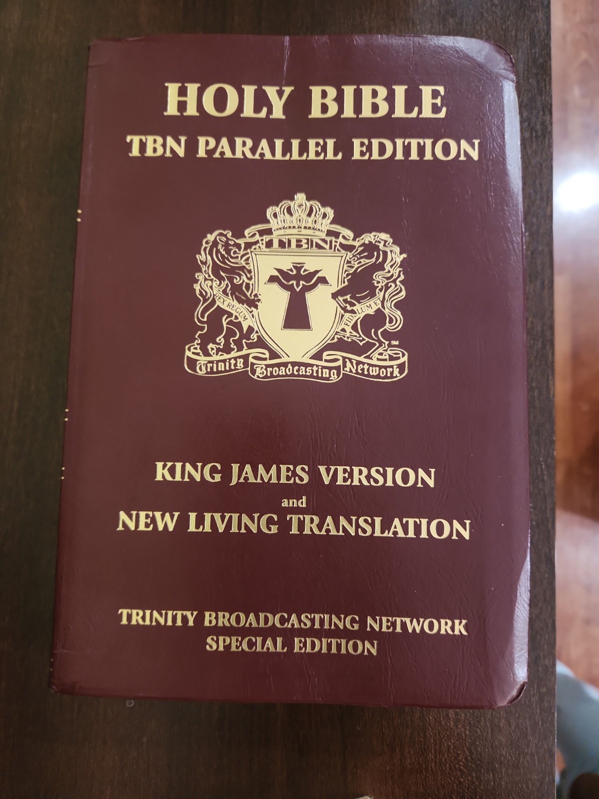 Holy Bible TBN Parallel Edition King James Version Living Translation KJV NLT