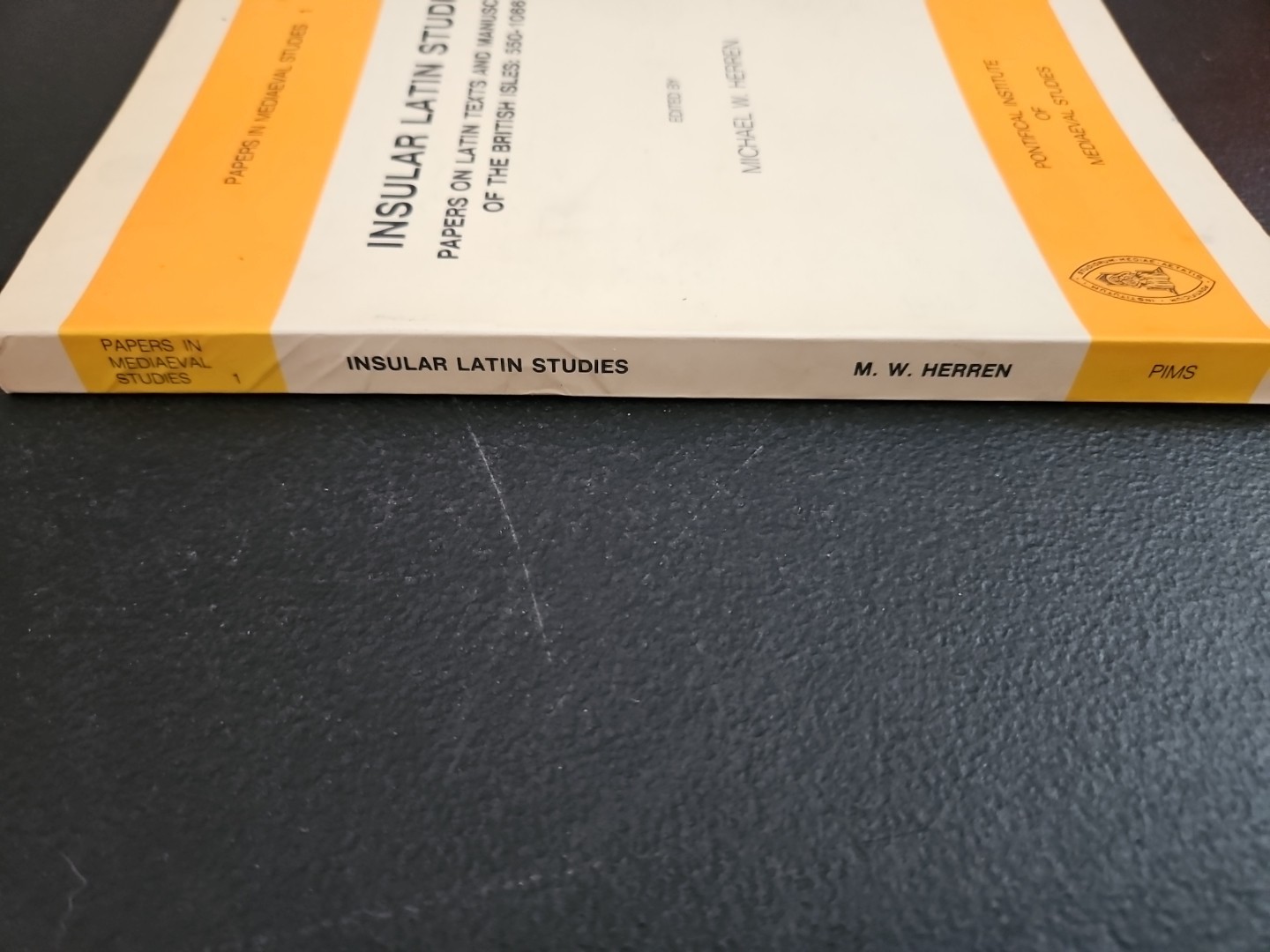 Insular Latin Studies Michael Herren Pb Pontifical Institute Mediaeval Bri 1981