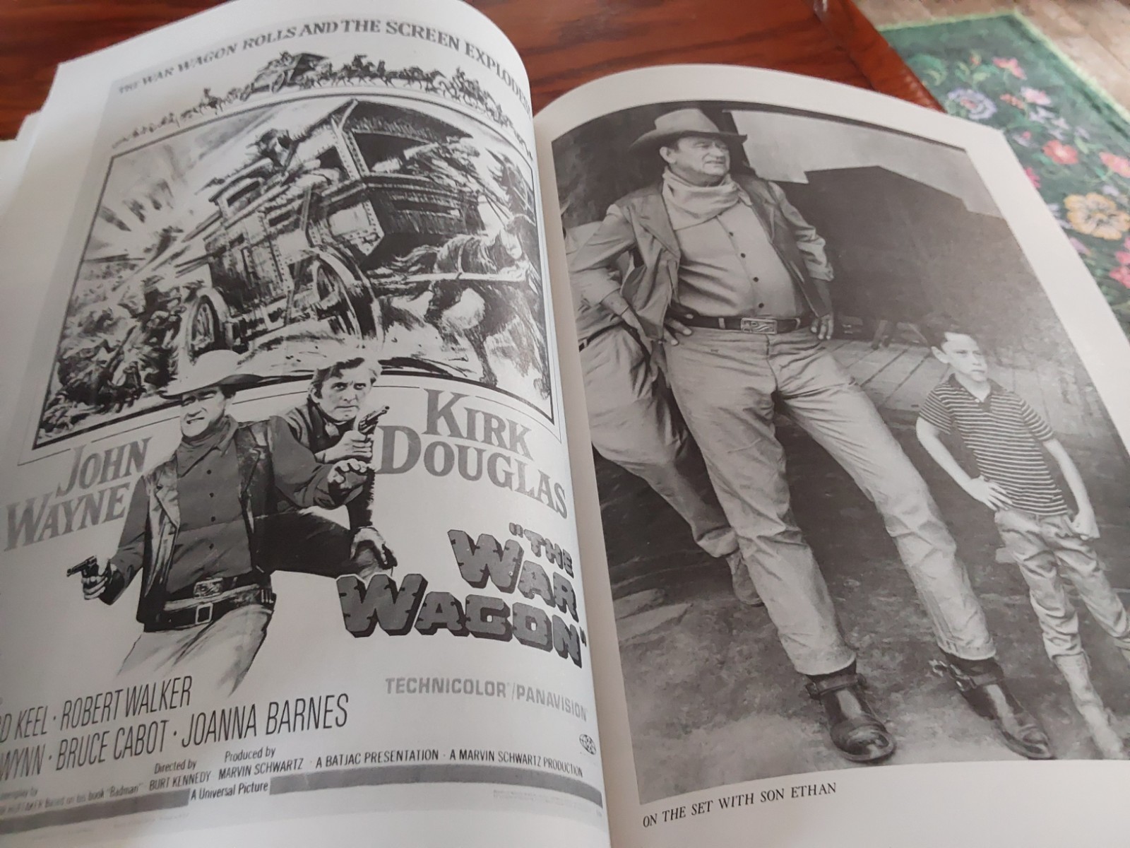 ILLUSTRATED 1989 JOHN WAYNE SCRAPBOOK 250 PAGES BY LEE PFEIFFER
