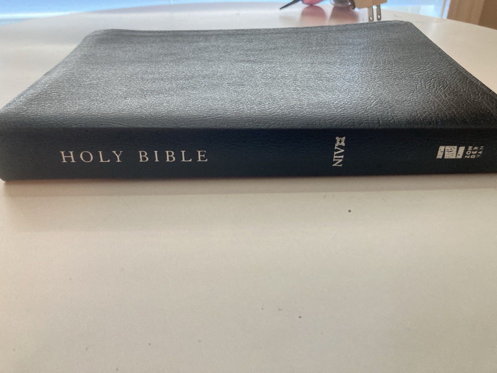 NIV 2005 Large Print Thinline Bible -Black Top Grain Genuine Leather-OOP 84