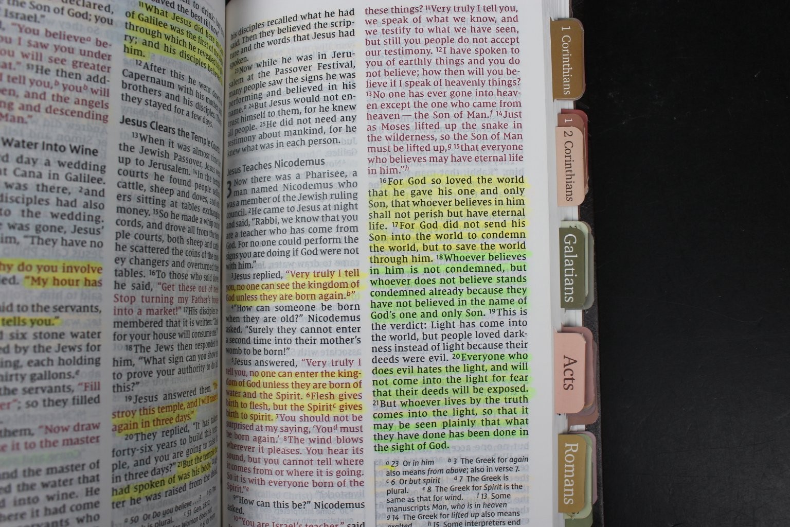 Holy Bible NIV Giant Print Thumb Index Brown Faux Leather Zondervan