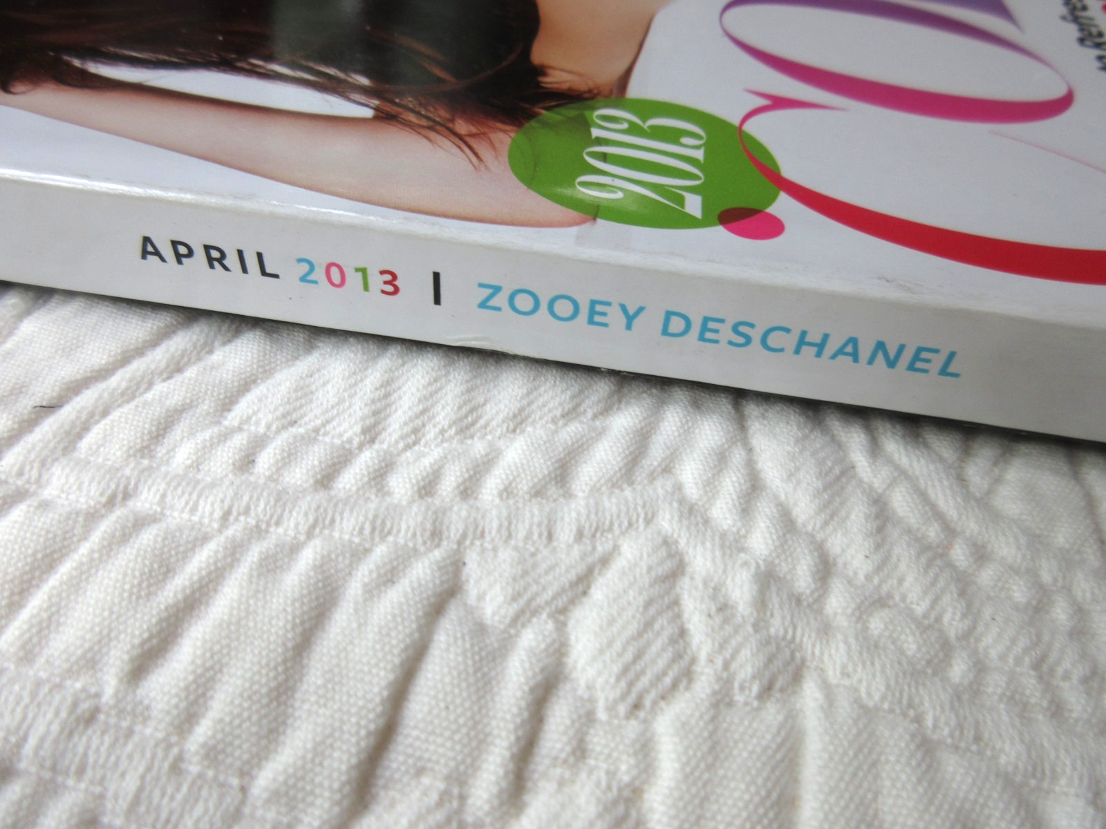 IN STYLE APRIL 2013 ZOOEY DESCHANEL 440 PAGES COLOR ISSUE FROM NEW TO IT GIRL