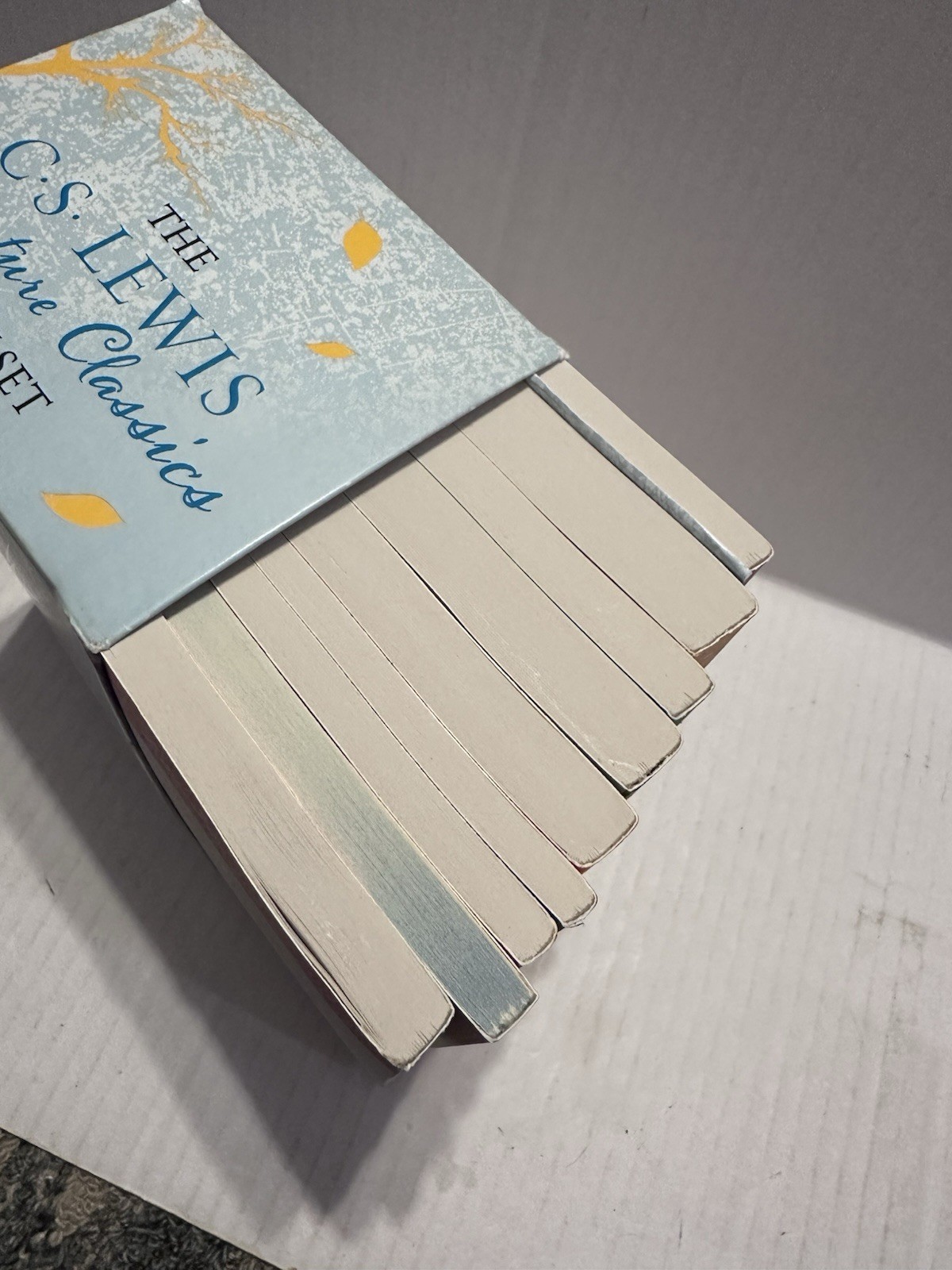 The C. S. Lewis Signature Classics Set 8 Book Box Set & Journal – Never read