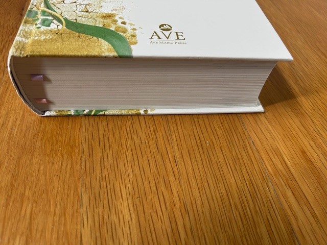 Living The Word Catholic Women’s Bible Rsv2ce – Hardcover – UNREAD