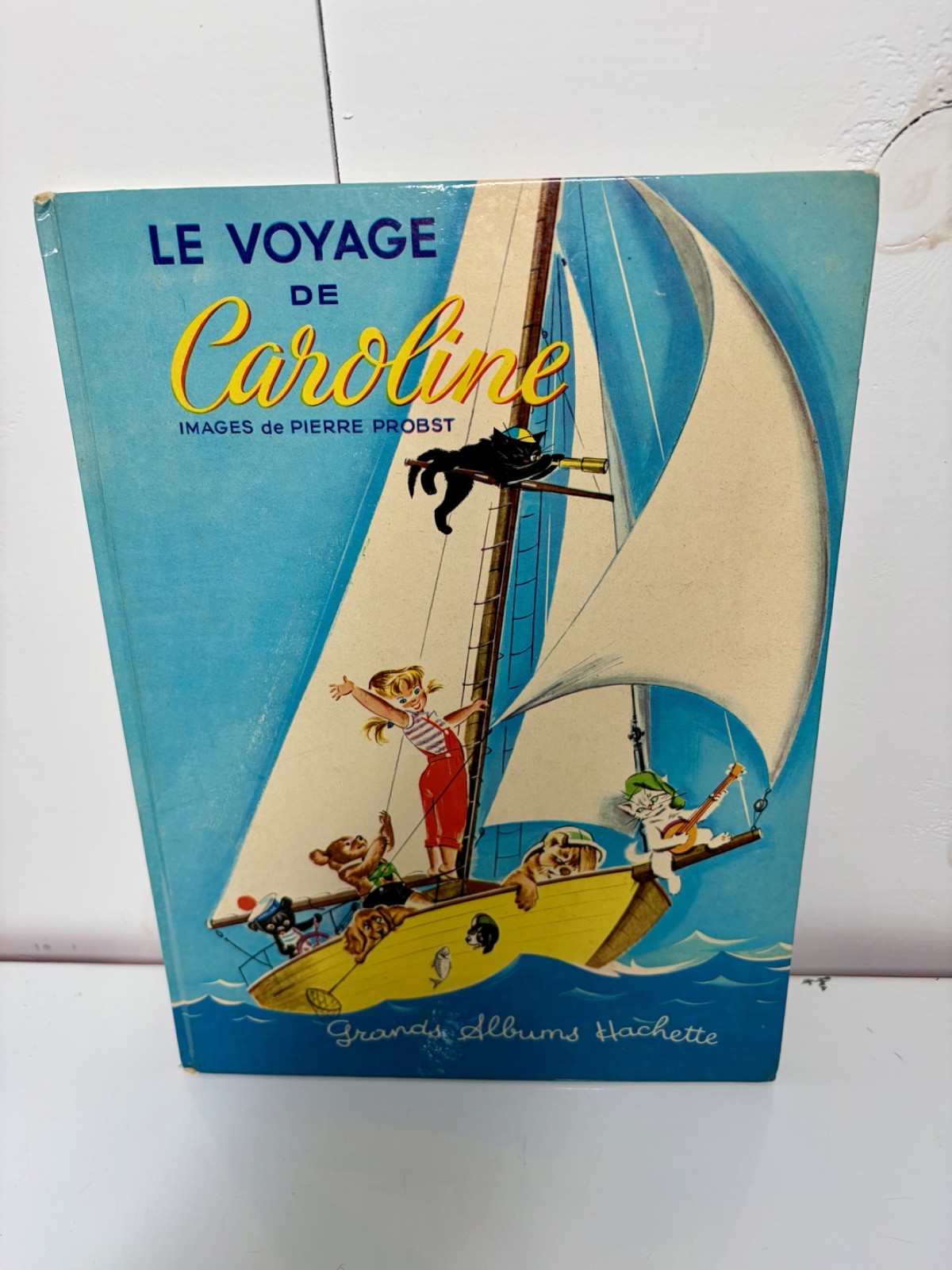 Le Voyage de Caroline Pierre Probst Hachette French Book – Published 1970