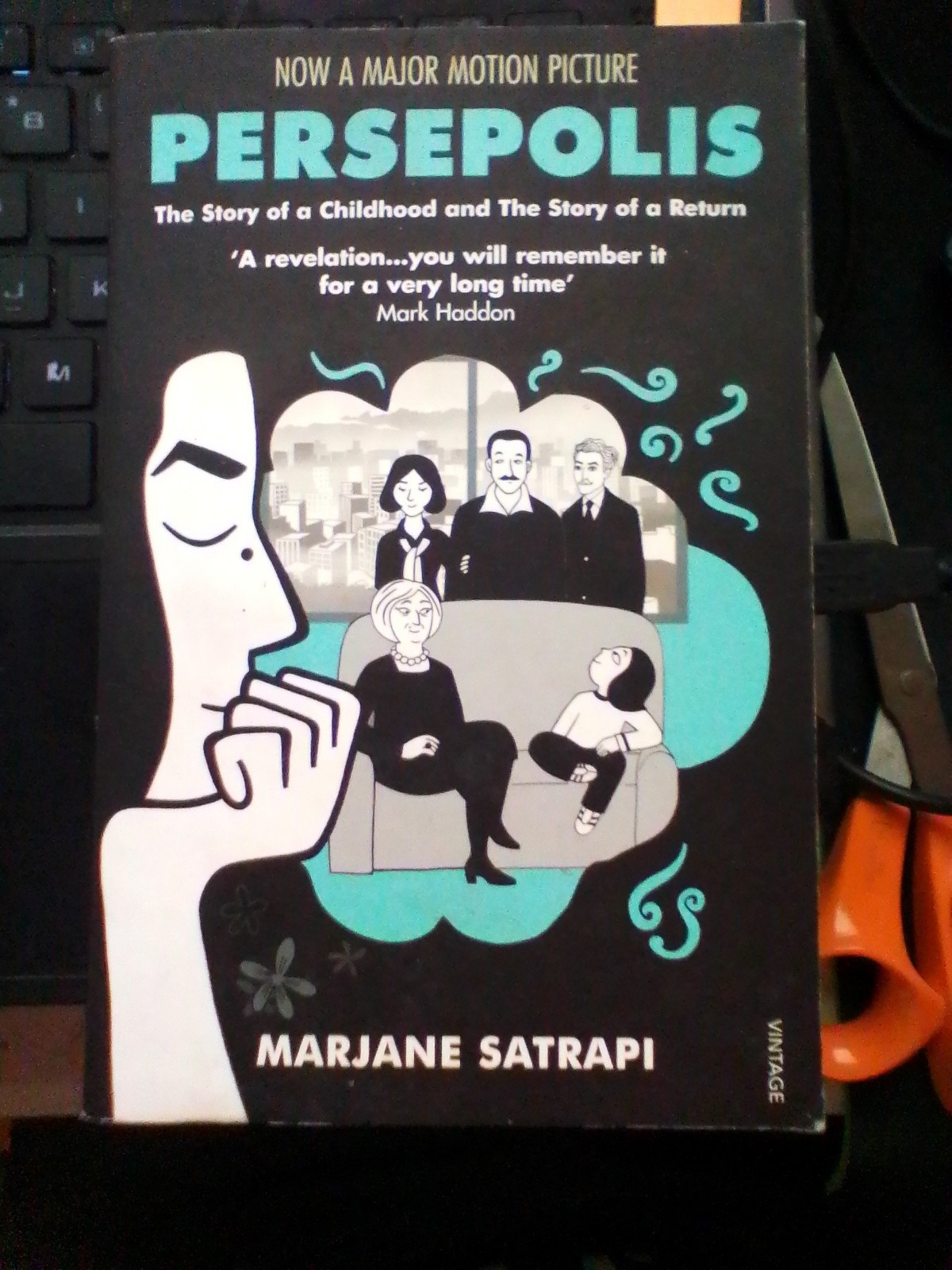 Persepolis: The Story of a Childhood Marjane Satrapi. LIKE NEW