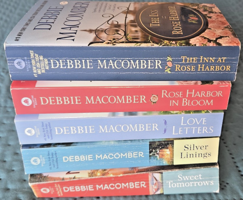 Debbie Macomber ROSE HARBOR Series Lot of 5 MM Paperback Books Complete