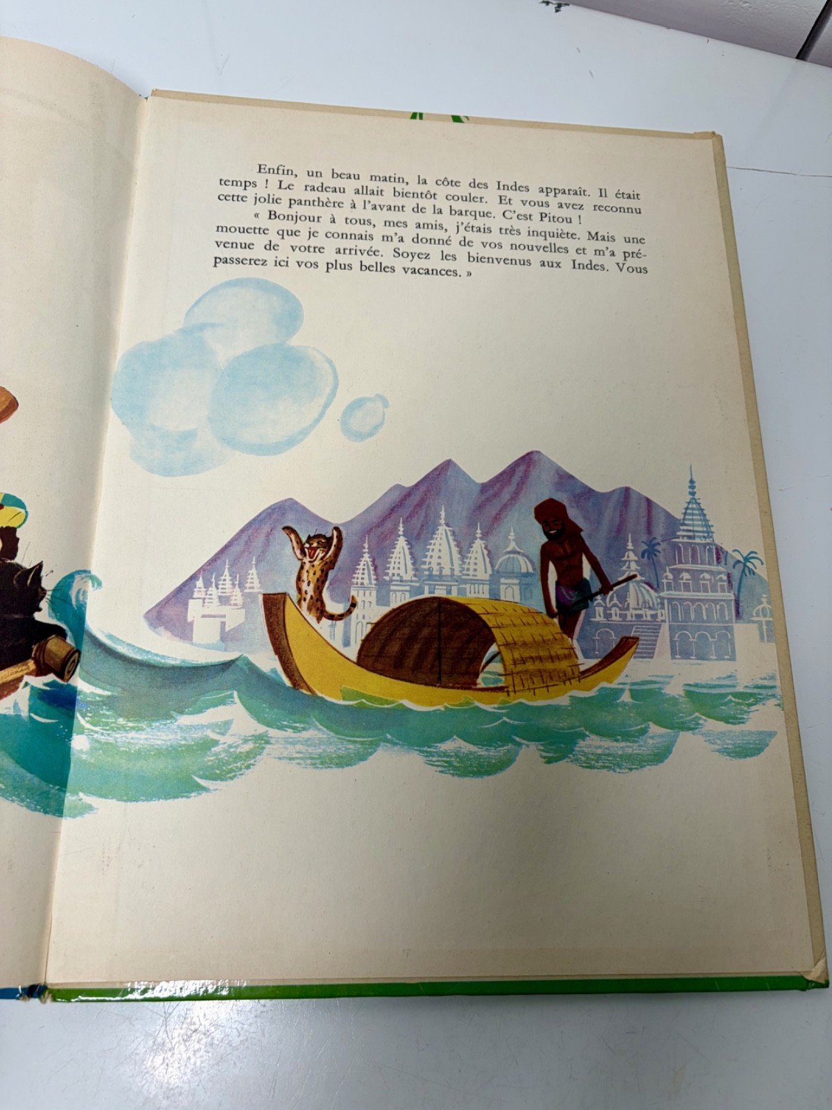 Le Voyage de Caroline Pierre Probst Hachette French Book – Published 1970